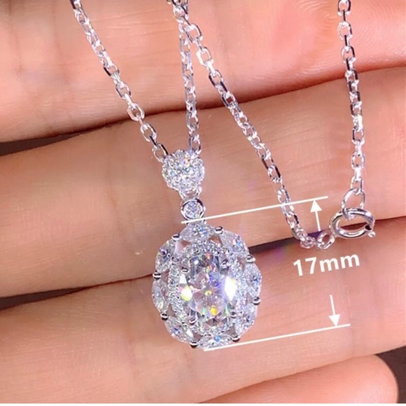 New Silver Diamond Cubic Zirconia Pendant Necklace - Picture 4 of 4